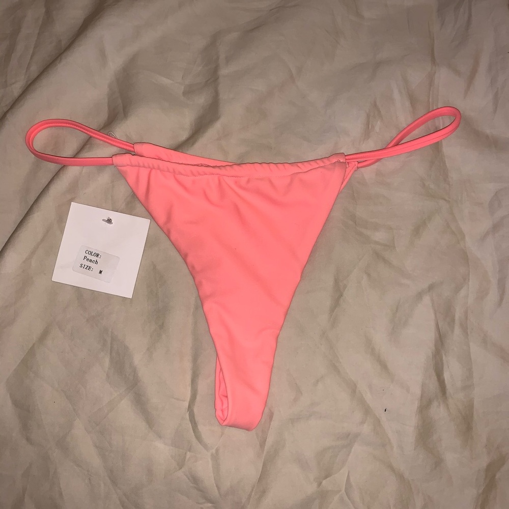NWT Boutinela Peach Adjustable Bottom